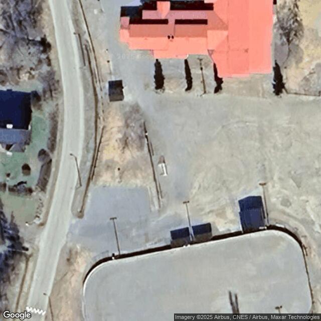 Replot-Björköby skola, pallokenttä