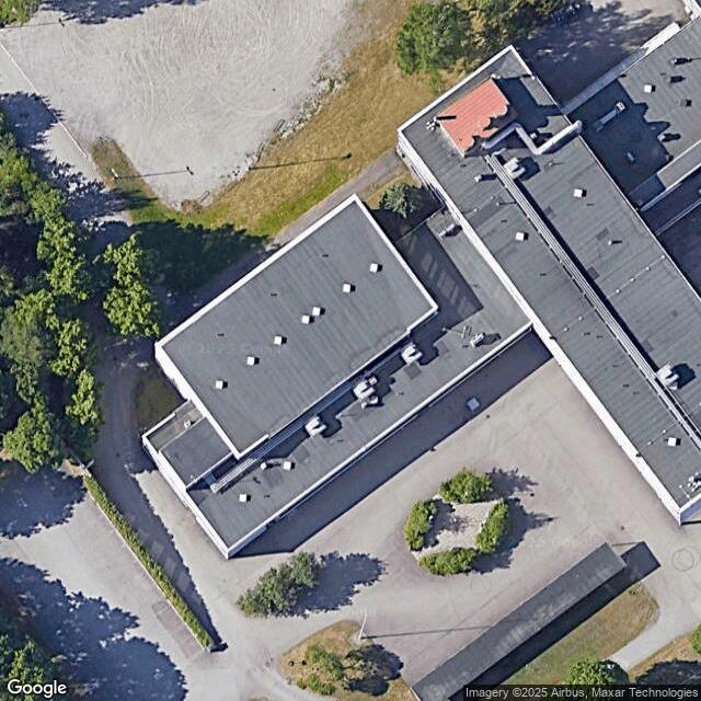 Rieskalähteen koulu, alasali