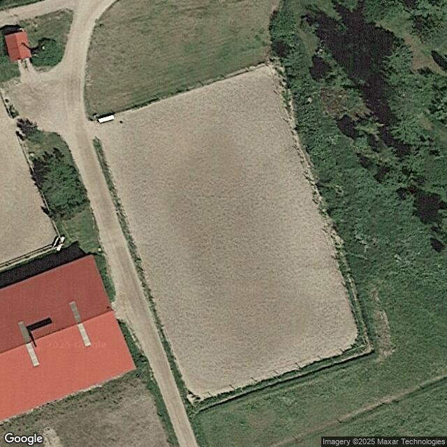 Ruohojärven kartanon ratsutallin koulukenttä