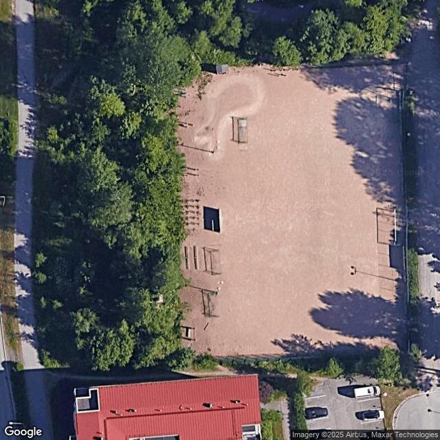 Ruusutorpan ulkokuntoiluvälineet