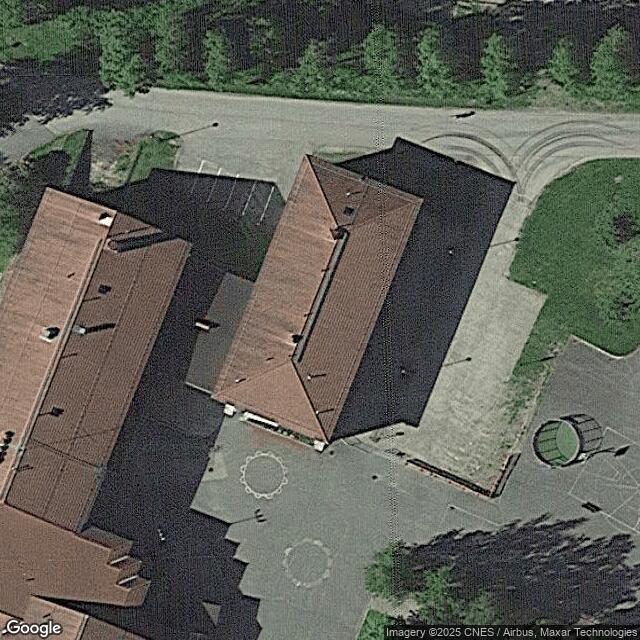 Salmelan koulun liikuntasali