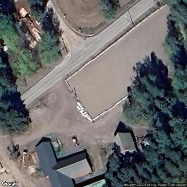Snettansin Talli / Ratsastuskenttä 2
