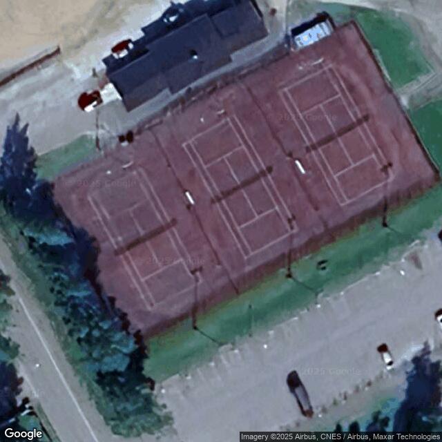 Liikunta-alueen tenniskenttä x3