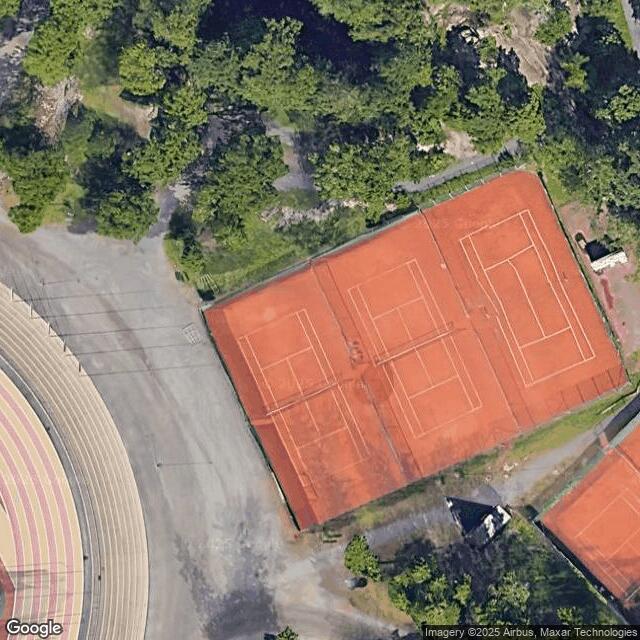 Urheilupuistontenniskenttä 1
