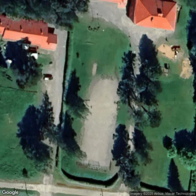 Taivalkunnan koulun kenttä