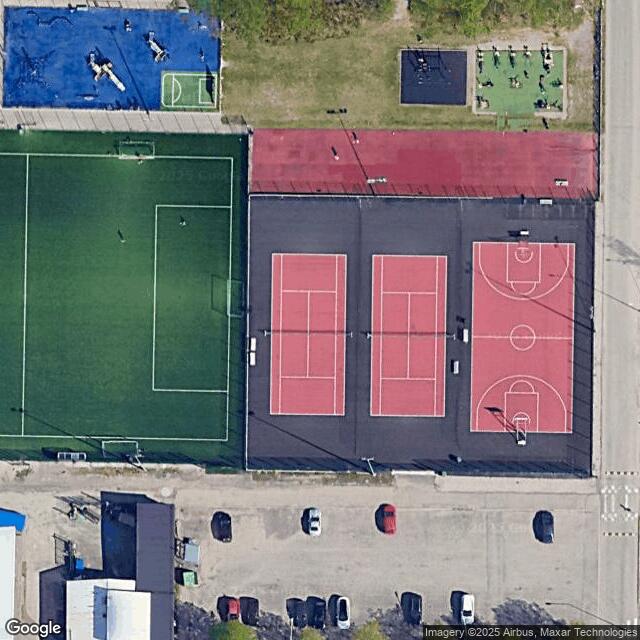 Tapiolan urheilupuiston tenniskentät