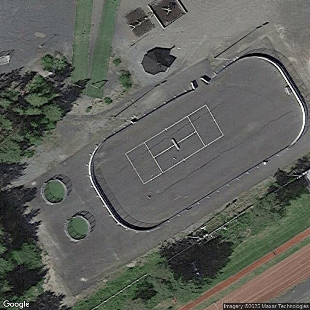 Tenniskenttä kesäisin