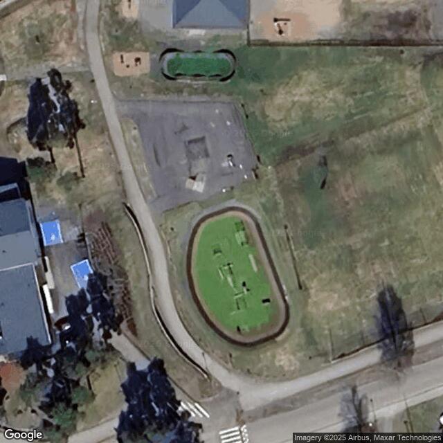 Keskustan lähiliikuntapuiston pump track ja skeittipaikka
