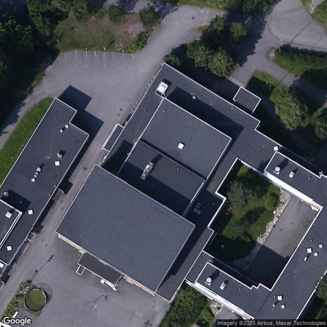 Jynkänlahden koulun pieni sali