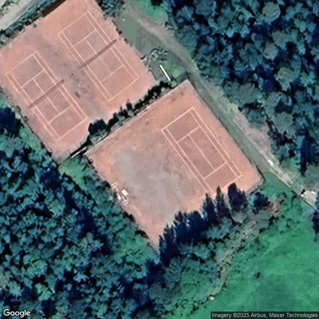 Luhangan kurssi- ja kuntokeskuksen tenniskentät