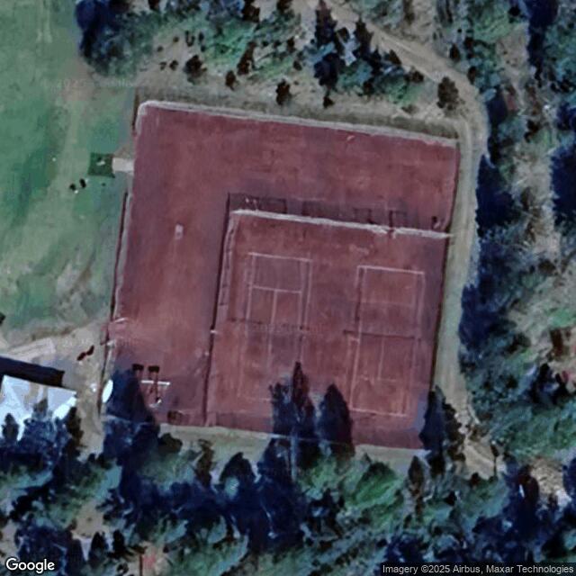 Kisakeskuksen tenniskentät