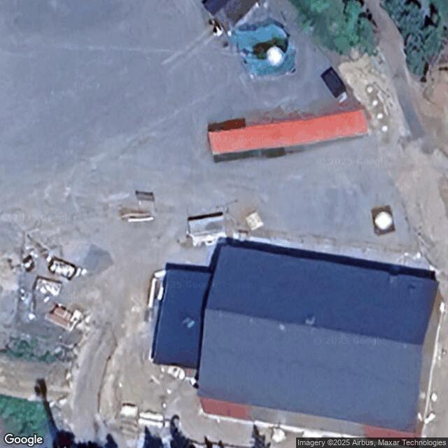 Liikuntakeskuksen yläkenttä