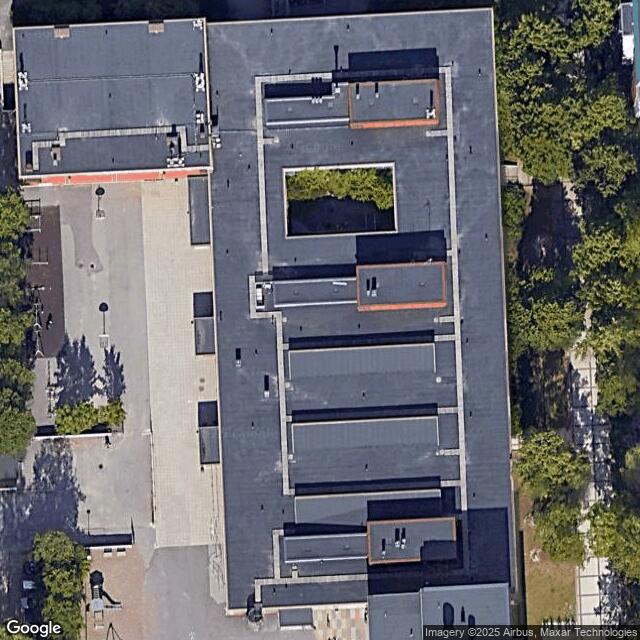 Uomarinteen koulun liikuntasali 414m²