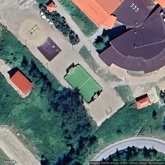 Uuraisten koulukeskuksen monitoimiareena