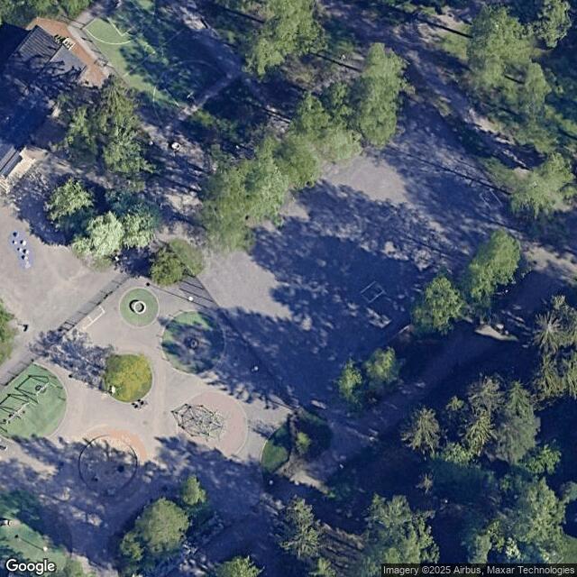 Vanhaistenpuisto / Hiekkakenttä