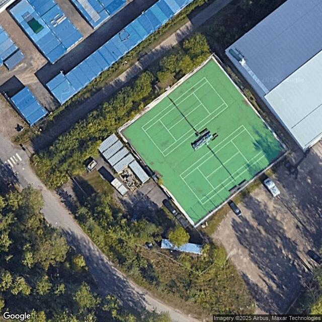 Varma Tennisklubi ry / Tenniskuplahalli