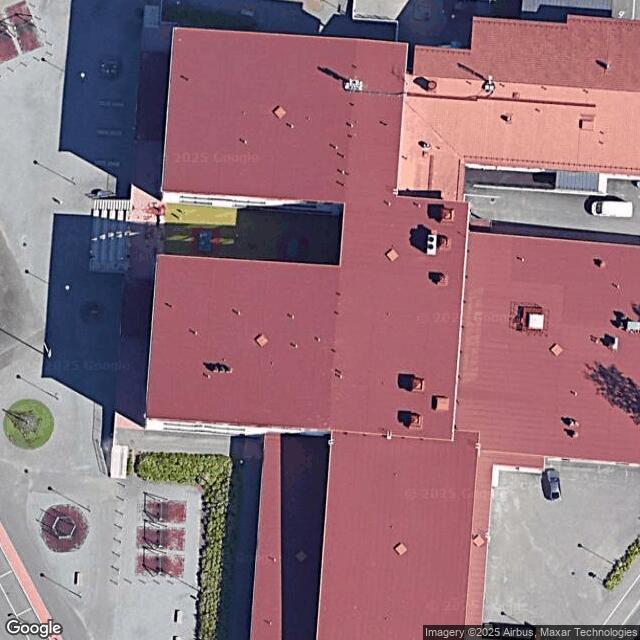 Vatialan koulun liikuntasali