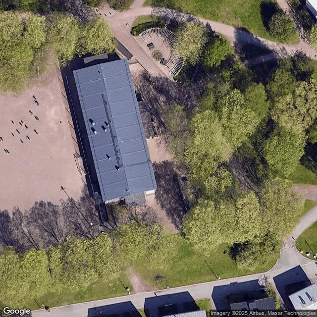 Violanpuisto / Lentopallokenttä
