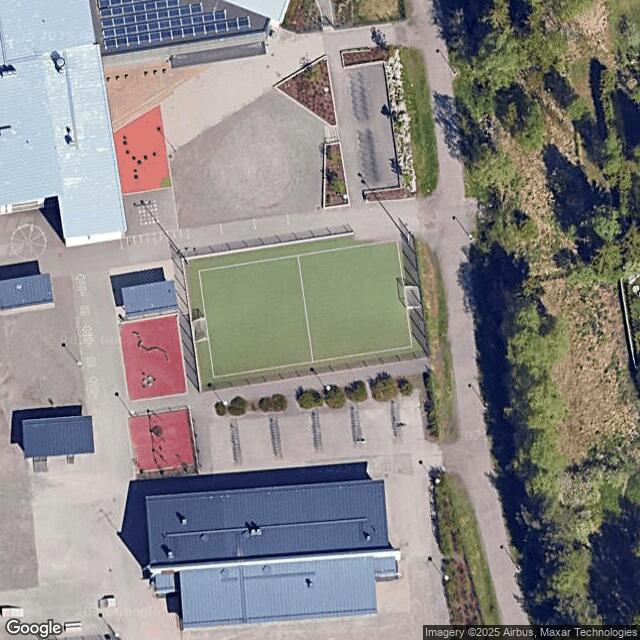 Ylästön koulun minijalkapallokenttä