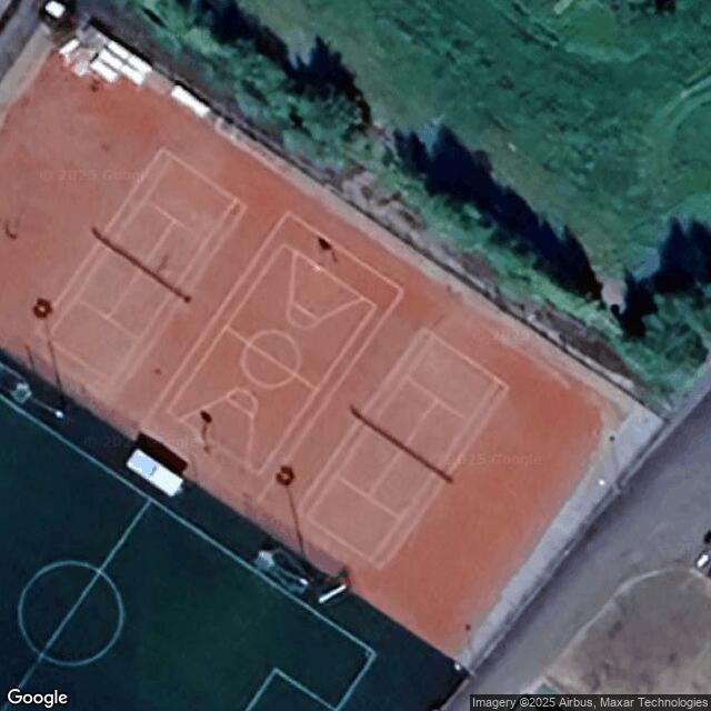 Ylikylän koulun tenniskentät