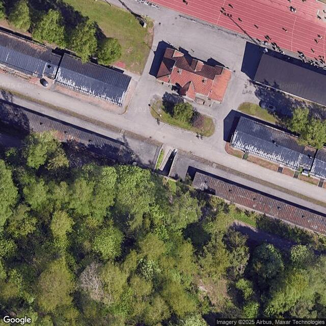 Eläintarhan urheilukentän tunneli / Sisäjuoksurata