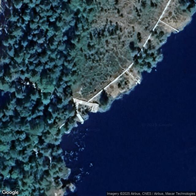 Esteetön kalastuslaituri