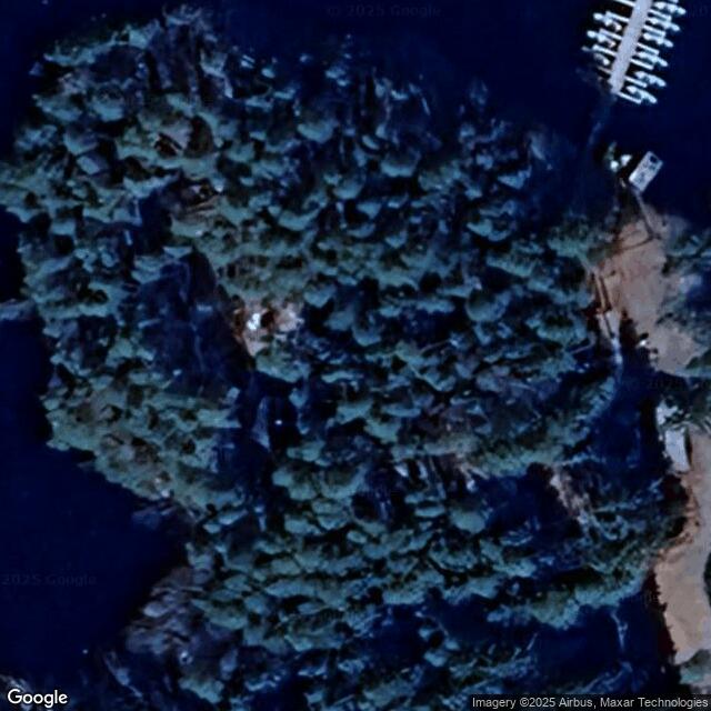 Kavanderinlahden saunan kuivakäymälä