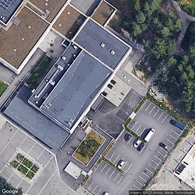 Jakomäen uimahalli