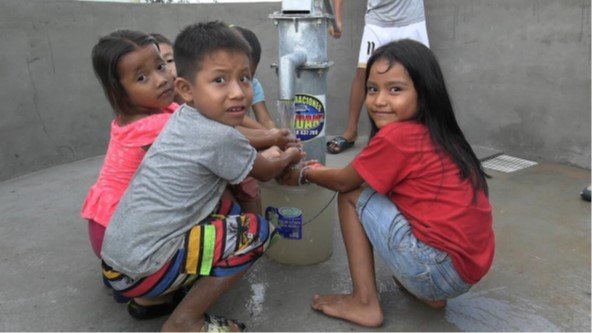Water for Life, instalace vrtaných trubkových studní s ručními čerpadly v komunitách postižených klimatickou změnou, Yurimaguas, Loreto, Peru