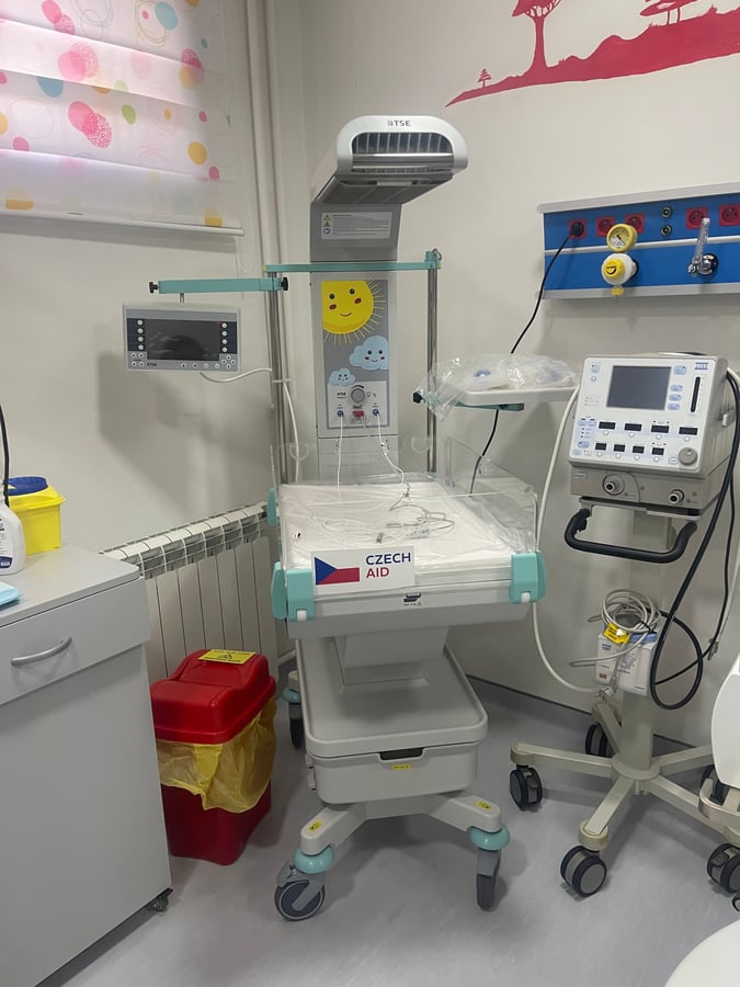 Dodávka zdravotnického vybavení pro novorozeneckou jednotku intenzivní péče ve státní nemocnici Baabda