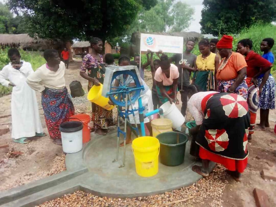 Vrtání studní v komunitách Kabululu a Kasamba