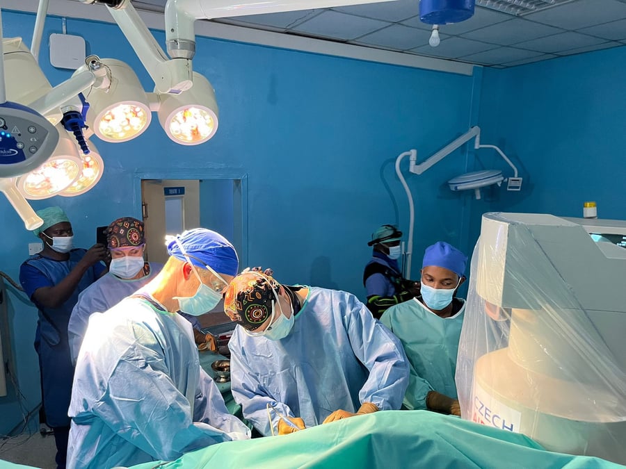 Mise do Zambie v oboru traumatologie a ORL