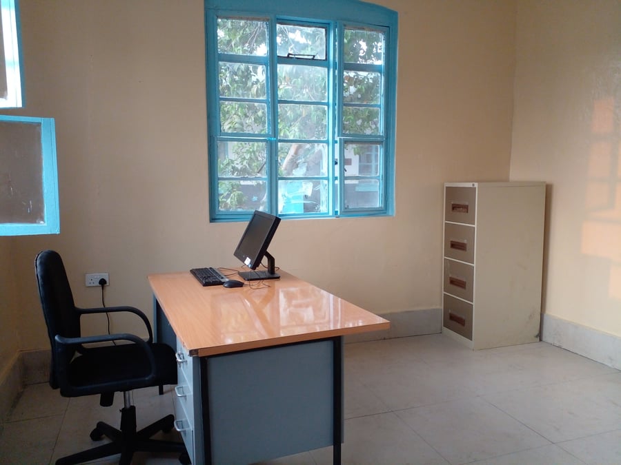 Rekonstrukce staré budovy na nové kanceláře pro zaměstnance a výukové prostory na Vysoké škole ošetřovatelství Sancta Maria