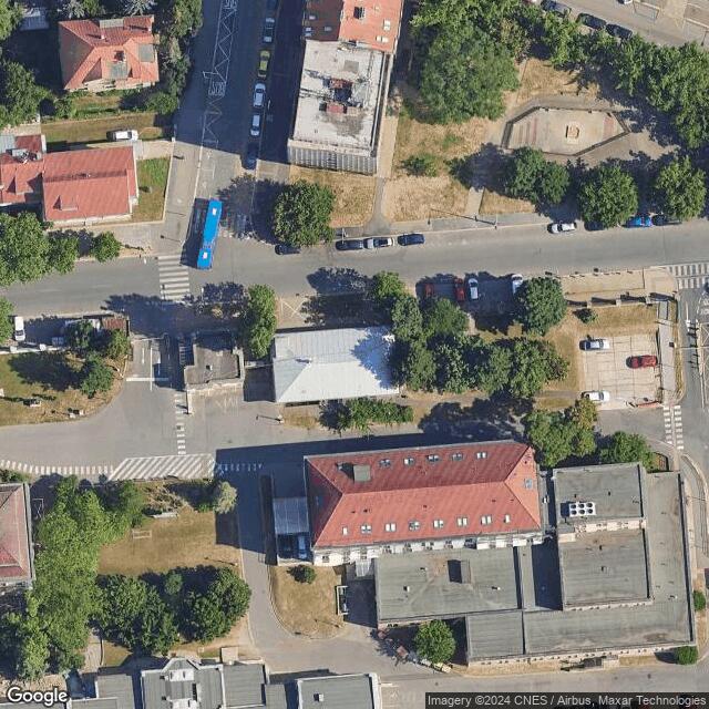 Lékárna FNKV u hlavního vchodu