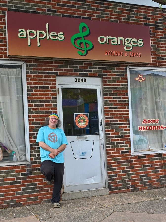 apples & oranges, records & tapes, LLC