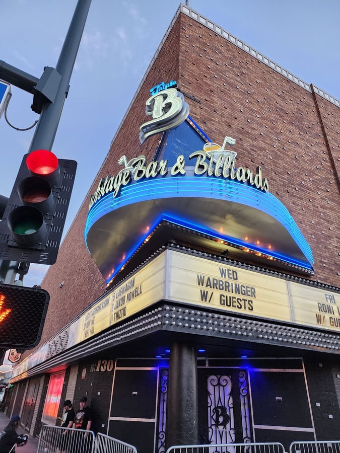 Backstage Bar & Billiards