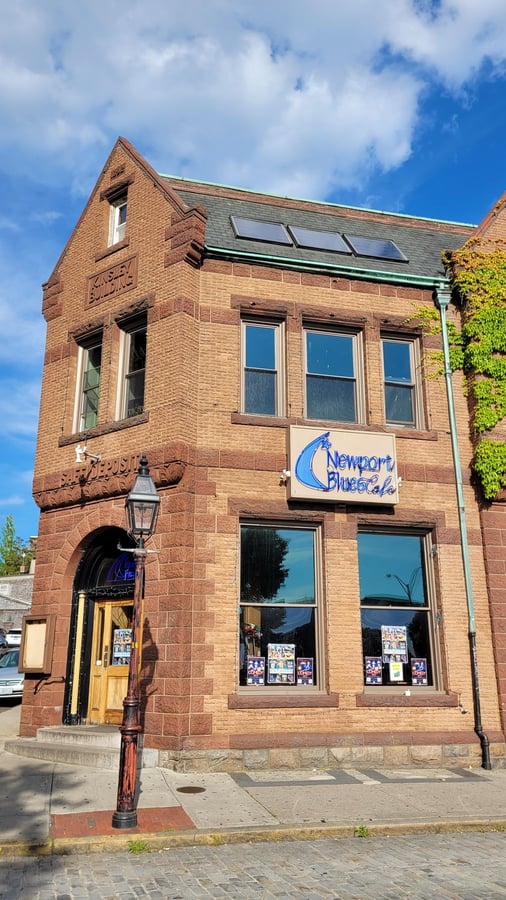 The Newport Blues Café