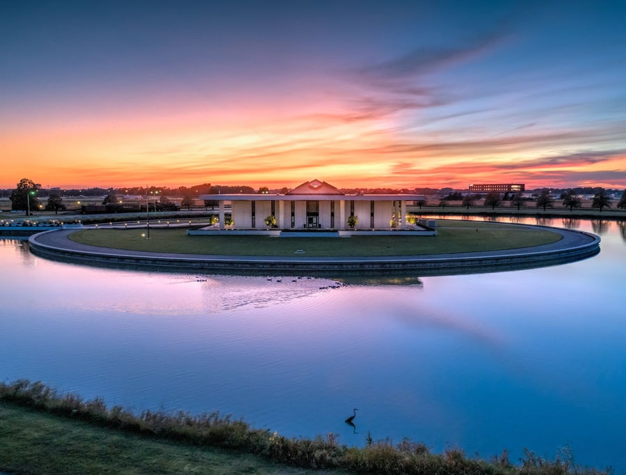 Grand Island Tourism & Visitor Center