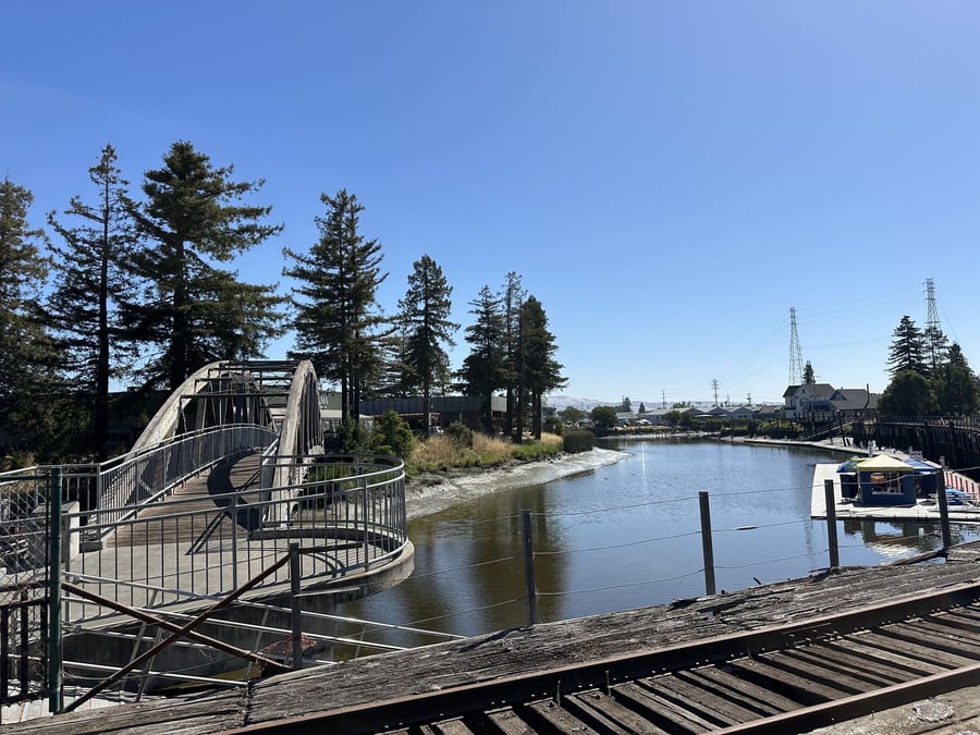 Petaluma Visitors Center & Program