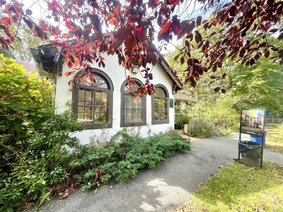 Visitor Center & Lenape Gallery