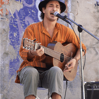 Live music with Chinese Downhill