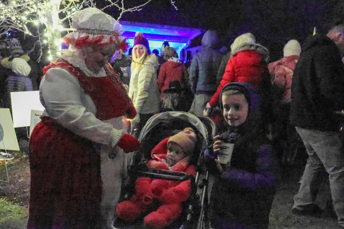 Annual OIA Tree Lighting