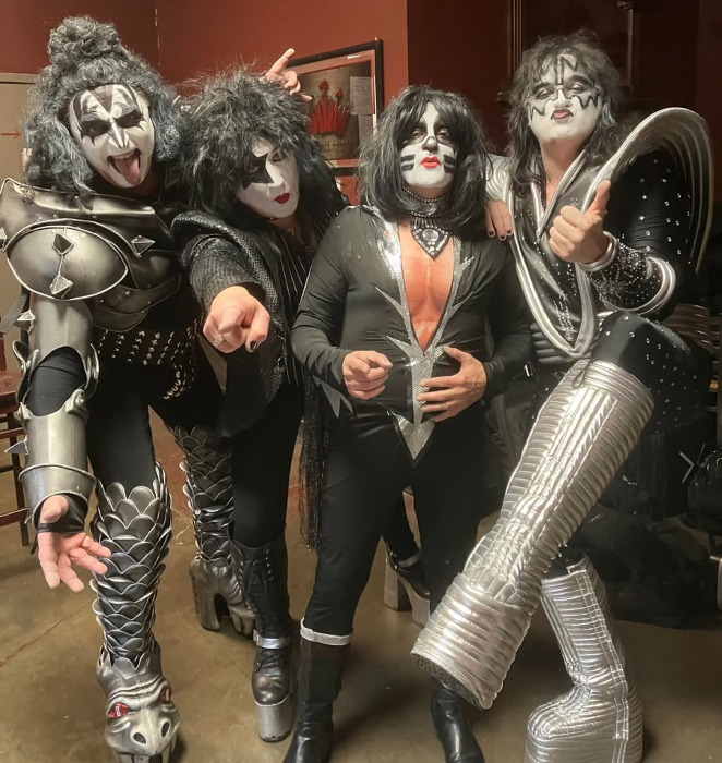 KISSin Time at The Red Carpet