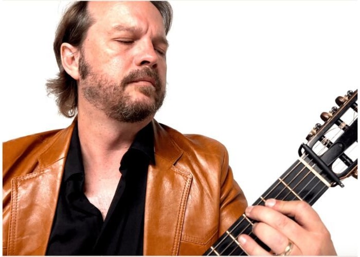 Alan Mearns Classical Guitar