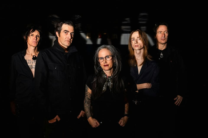 The Strains, Glitz Biarritz, Sweet Nothin, DJ Riff Rat