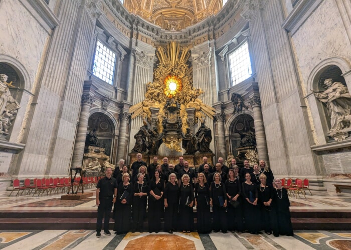 Caroling by Central Oregon Mastersingers
