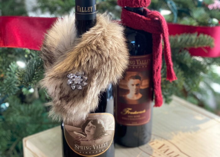 Holiday Caroling at Spring Valley Vineyard