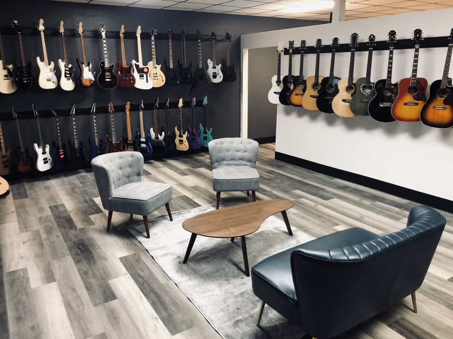 Morris Guitar Company