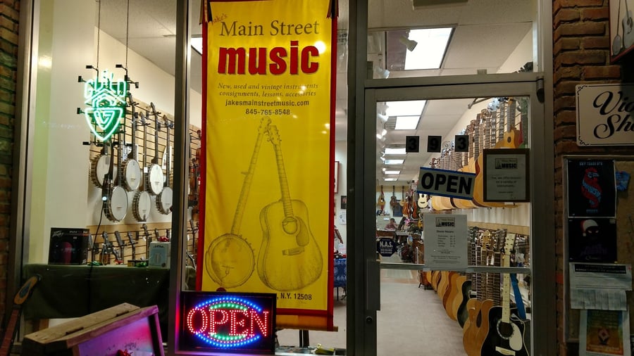 Jakes Main Street Music
