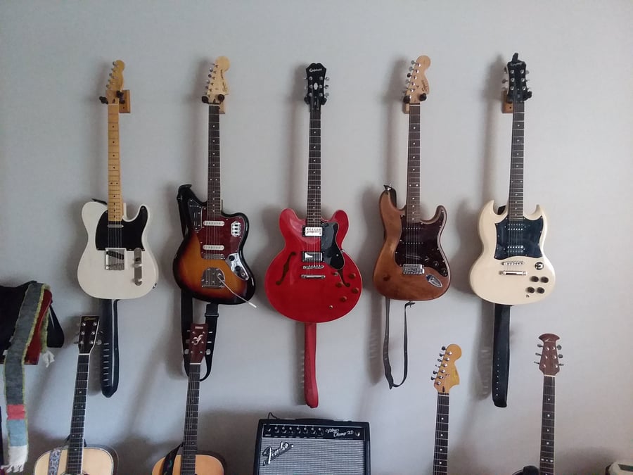 Middle Man Guitars
